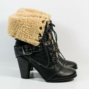 Nine West Fixategd Faux Sherpa Lined Cuff Boots